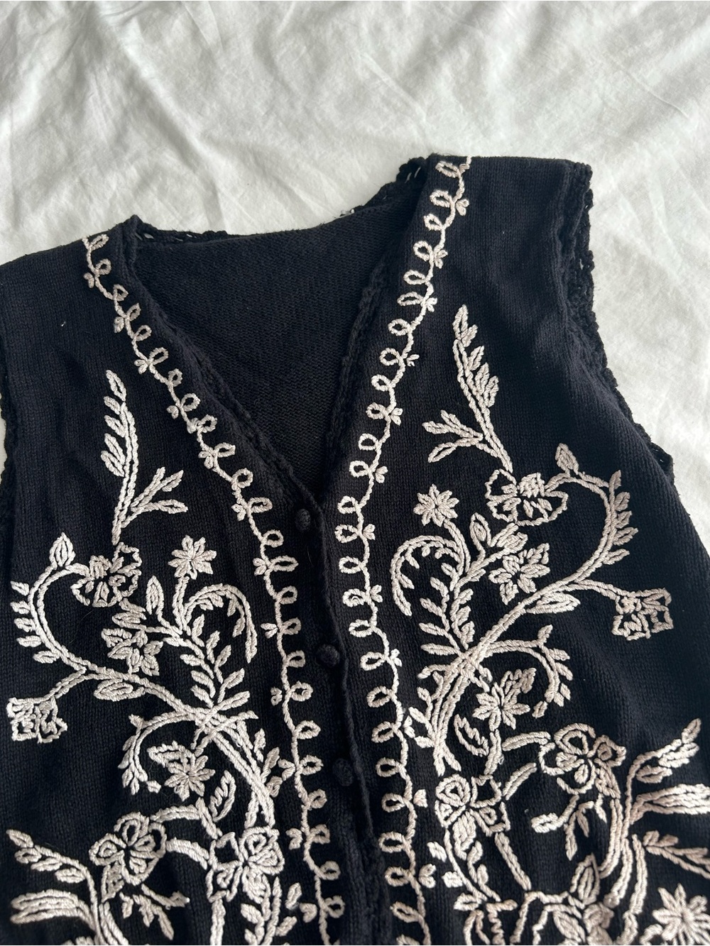 Vintage Black Embroidered Floral Button-Front Vest - Picture 2 of 10